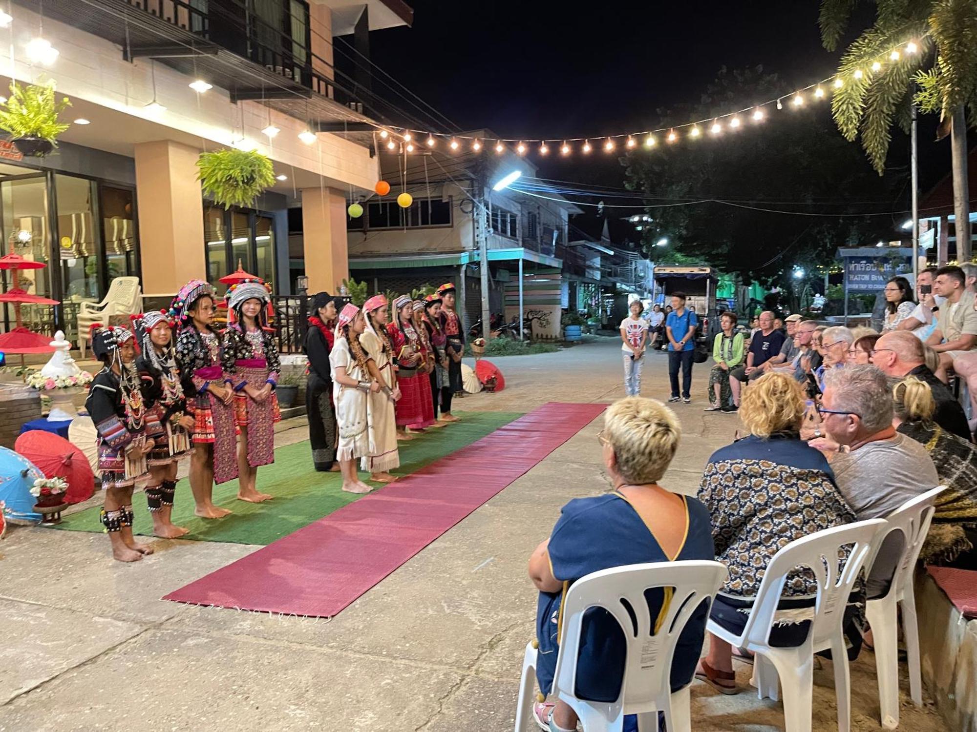 Saranya River House สรัญญาริเวอร์เฮาส์ Mae Ai Buitenkant foto
